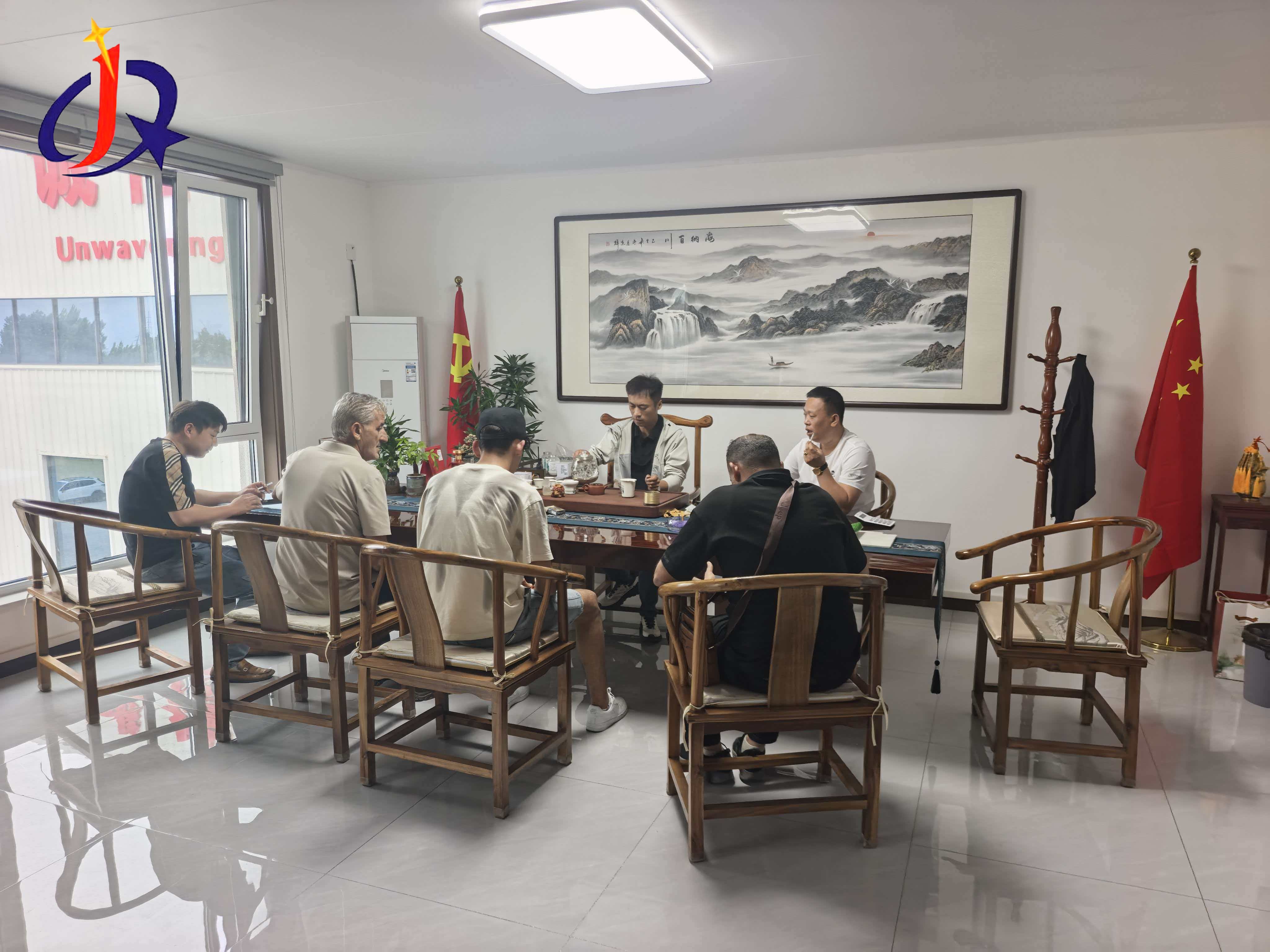 Els distribuïdors colombians d'equips de processament d'or visiten Jinqi Machinery per a la cooperació amb el mercat sud-americà